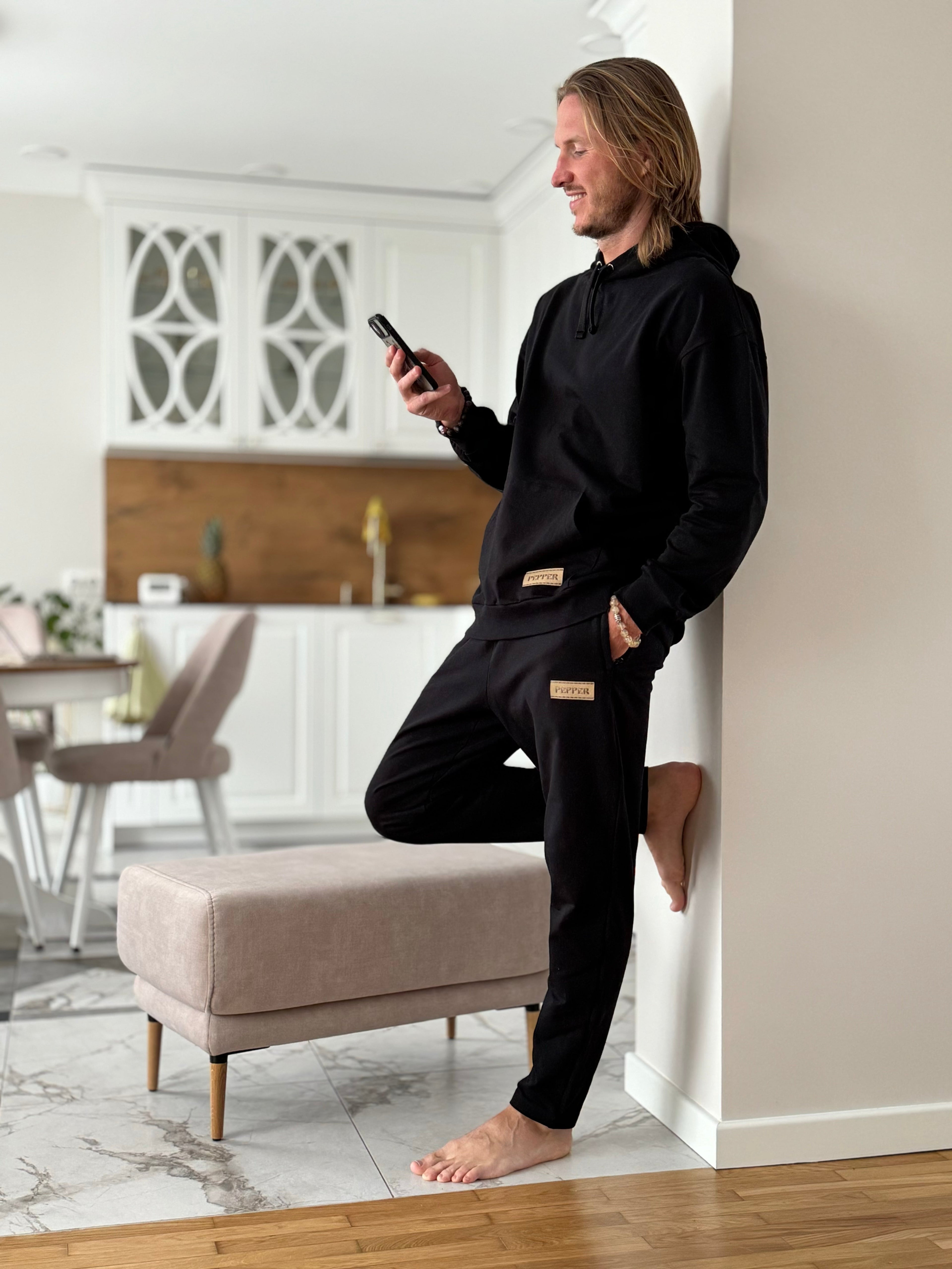 PEPPER UNISEX Active juodas džemperis su gobtuvu