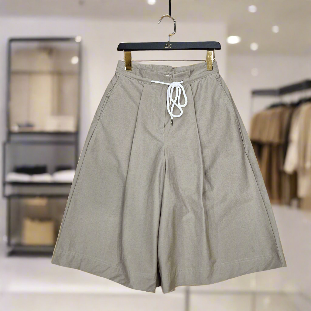 GIOYA & Co Khaki shorts for women