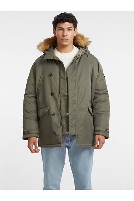 Guess striukė vyrams