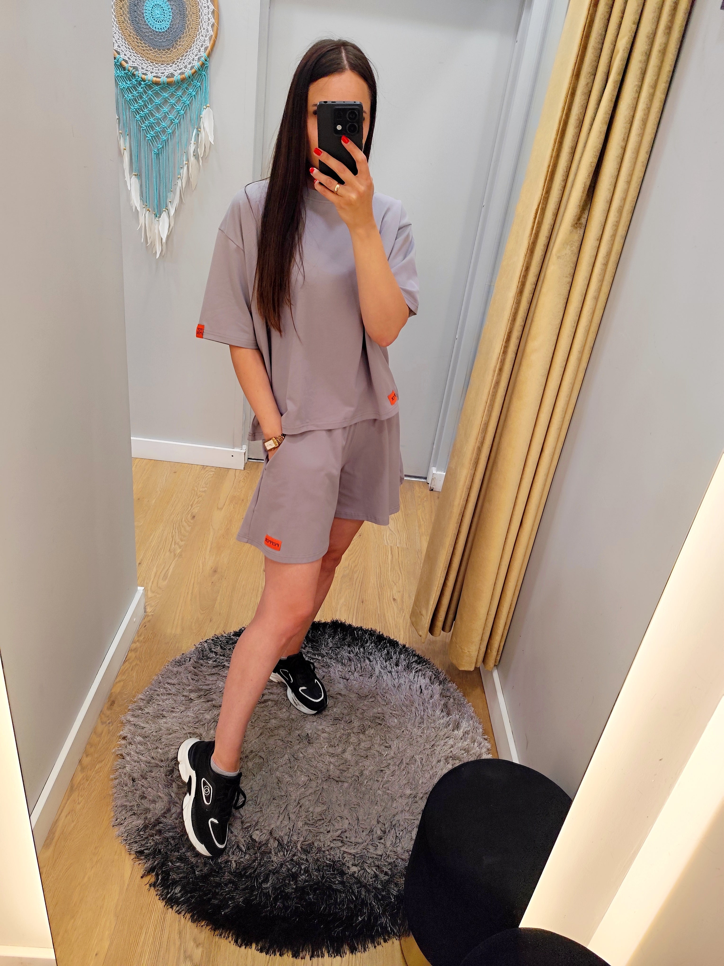 PEPPER Silver platėjantys šortai moterims