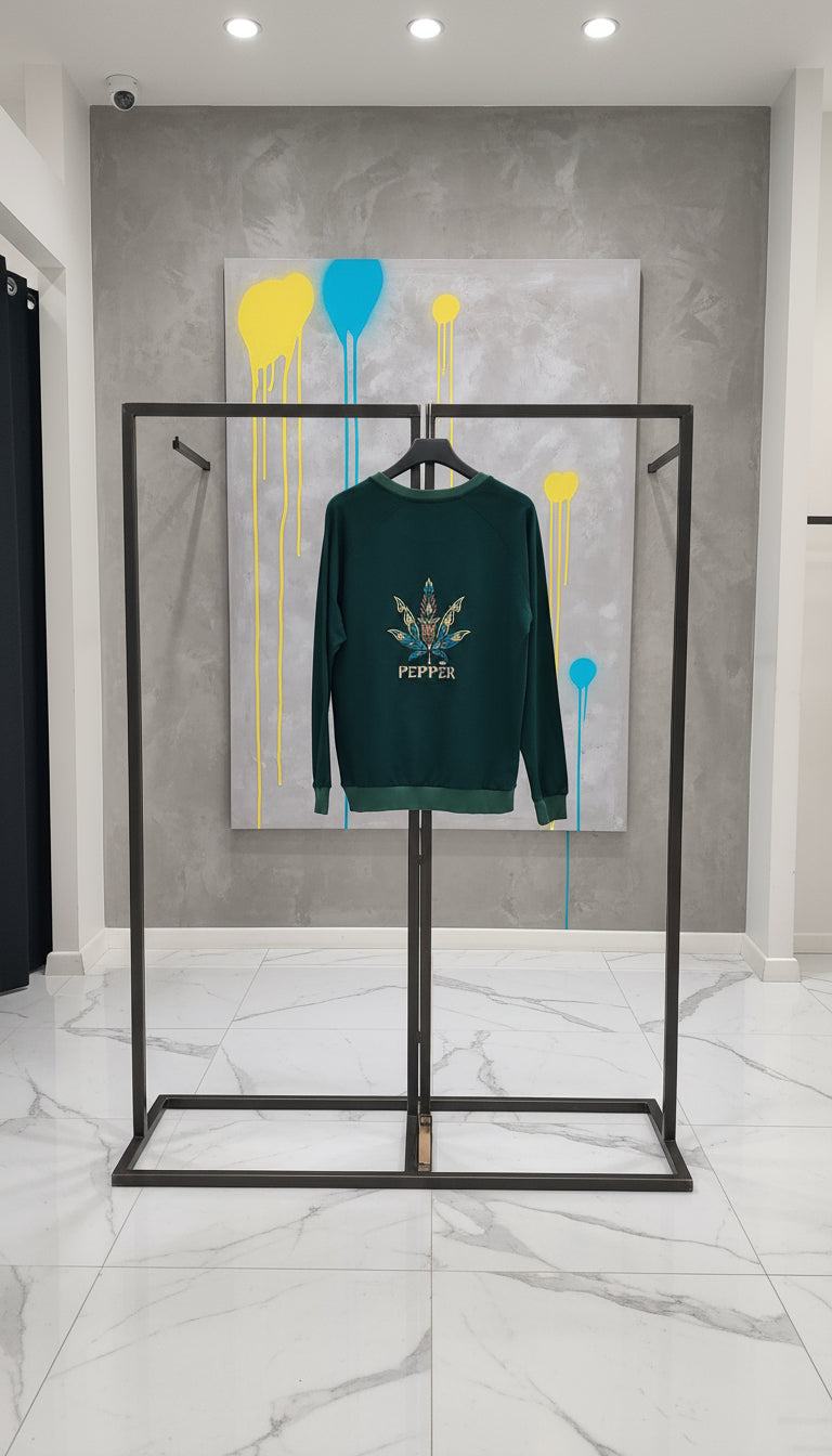 PEPPER UNISEX Opal Green džemperis su užrašu priekyje ir siuvinėtu logotipu nugaroje