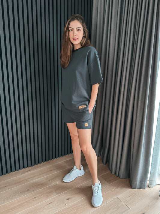 PEPPER space gray shorts for women