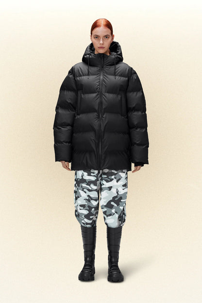 RAINS UNISEX Puffer juoda parka