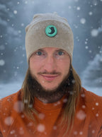 PEPPER UNISEX Fleece Dune special edition logo kepurė