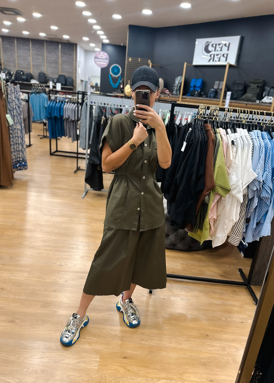 LUMINA green cropped pants for women
