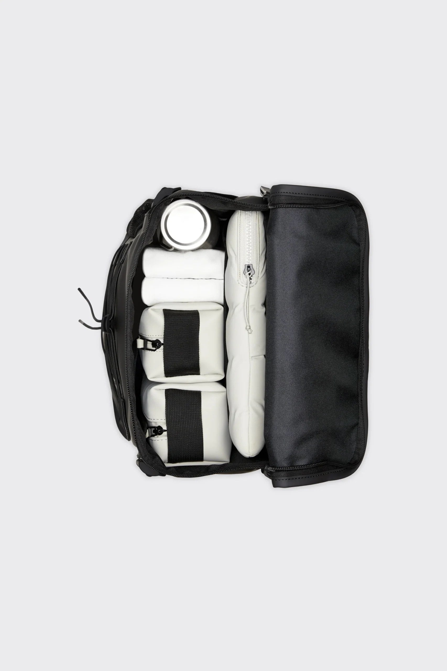 RAINS Mountaineer Green backpack