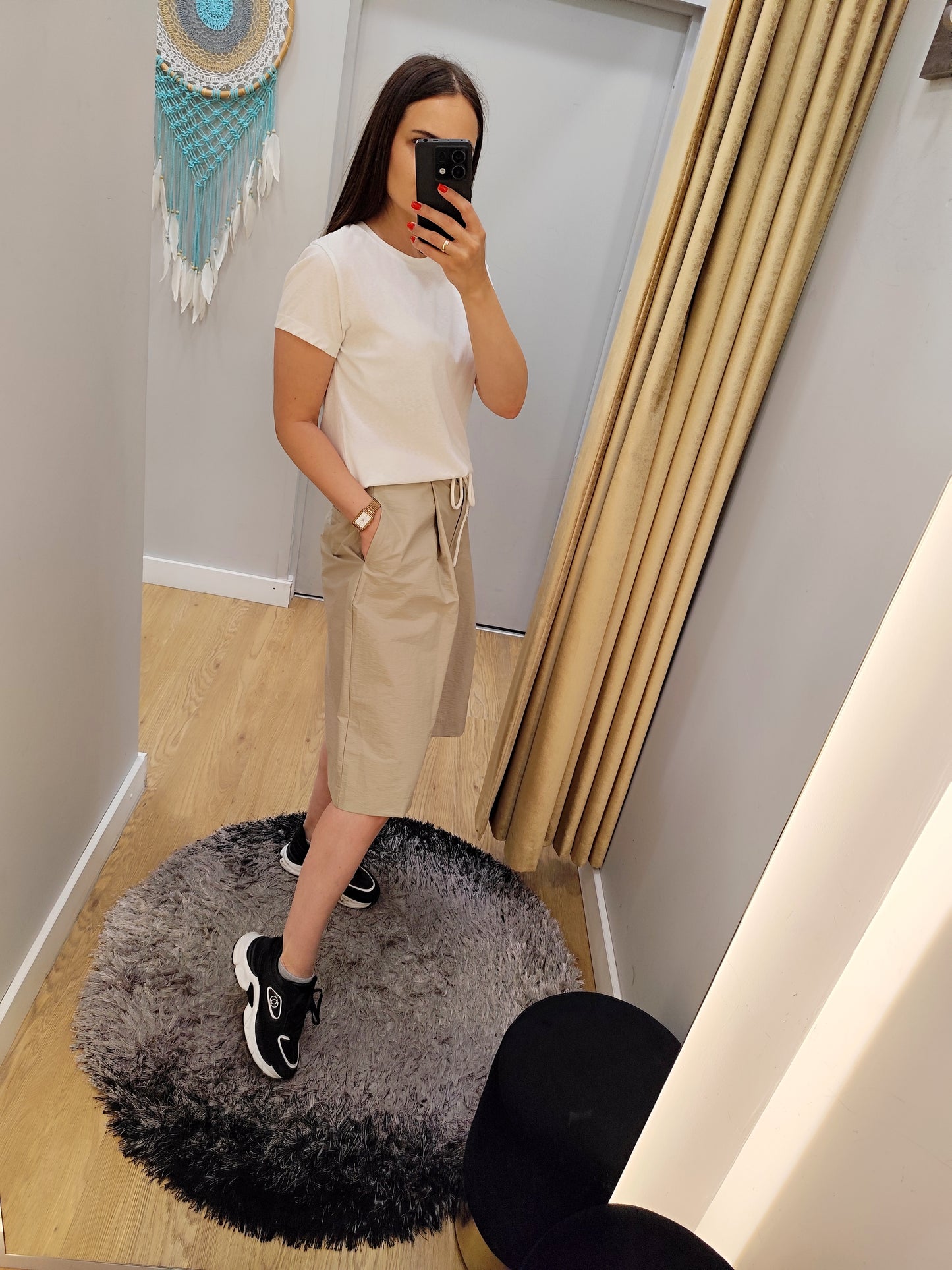 GIOYA &amp; Co Beige shorts for women
